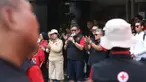 Sekretaris Jenderal Dewan Pimpinan Pusat (DPP) Partai Demokrasi Indonesia Perjuangan (PDIP), Hasto Kristiyanto (tengah) bersama Ribka Tjiptaning selaku Ketua DPP PDIP Bidang Kesehatan saat memberangkatkan relawan dan ambulans ke wilayah terdampak bencana Sumatera di halaman Sekolah Partai PDIP, Lenteng Agung, Jakarta Selatan, Senin (29/12/2025). Dewan Pimpinan Pusat (DPP) Partai Demokrasi Indonesia Perjuangan (PDIP) memberangkatkan 30 unit ambulans beserta 90 tenaga kesehatan (nakes) berikut lebih dari 30 relawan Badan Penanggulangan Bencana (Baguna) ke sejumlah wilayah terdampak bencana di Aceh, Sumatera Utara, dan Sumatera Barat. (merdeka.com/Arie Basuki)
