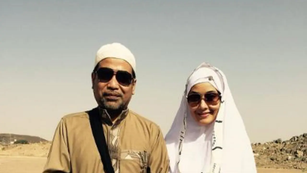 Elma Theana dan Julianda Barus