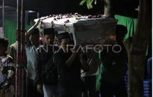 Isak Tangis Iringi Pemakaman Wigih Hartono, Sosok Pekerja Keras Korban Longsor Freeport yang 7 Tahun Mengabdi