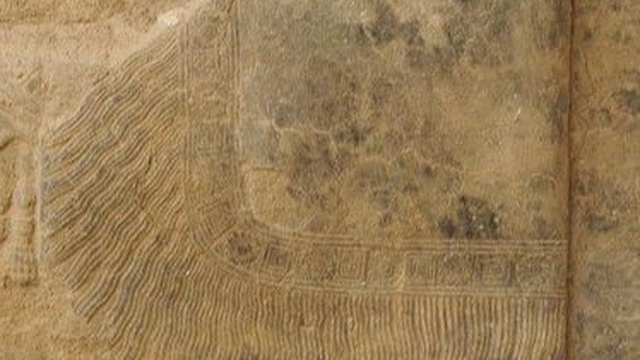 Bata-bata ini dibuat dengan menggunakan lumpur dari Sungai Tigris yang dicampur dengan sekam, jerami, atau kotoran hewan.