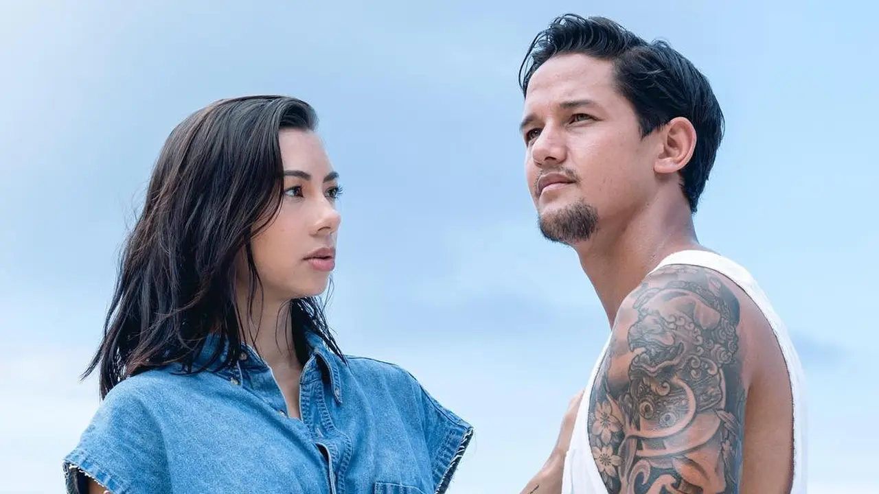 Mesranya Gaya Jennifer dan Irfan Bachdim