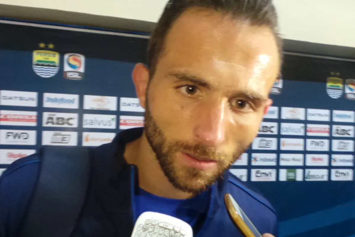 Ilija Spasojevic (Okan Firdaus)