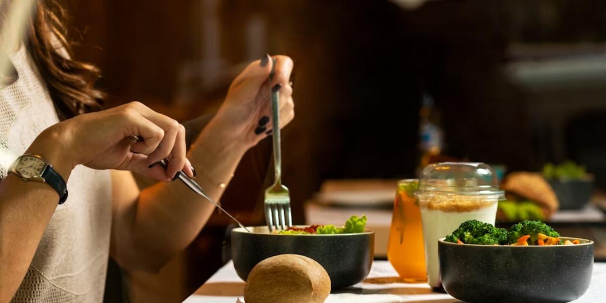 Ilustrasi Makan