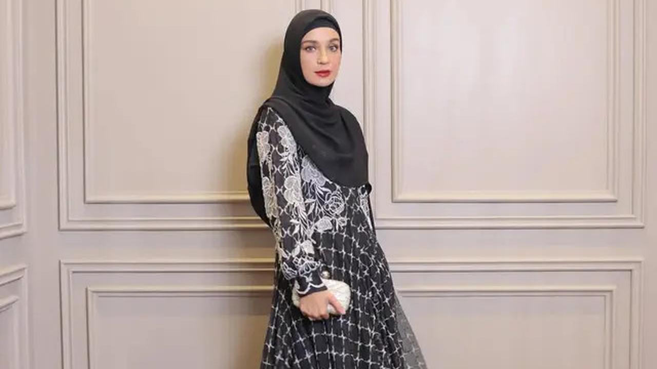 Model Long Dress Brokat Shiren Sungkar di Resepsi Luna Maya, Ini Fotonya