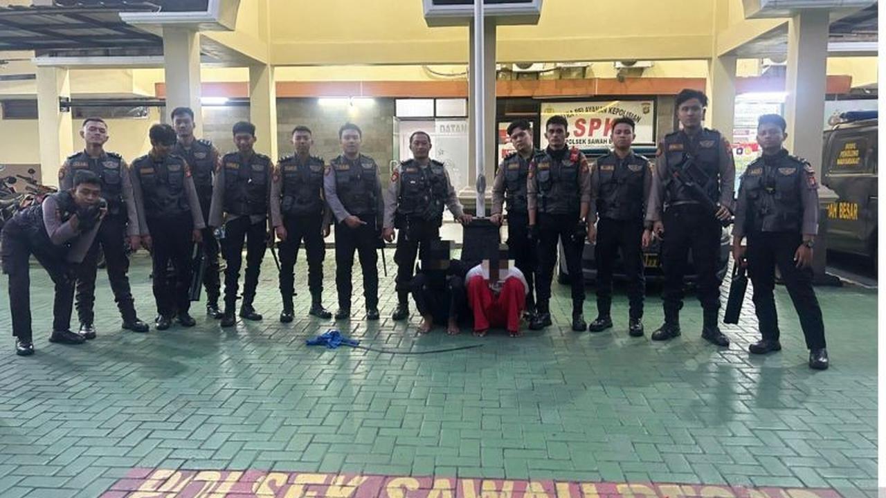 Polisi Tangkap Dua Remaja Diduga Terlibat Tawuran di Jakpus dengan Celurit