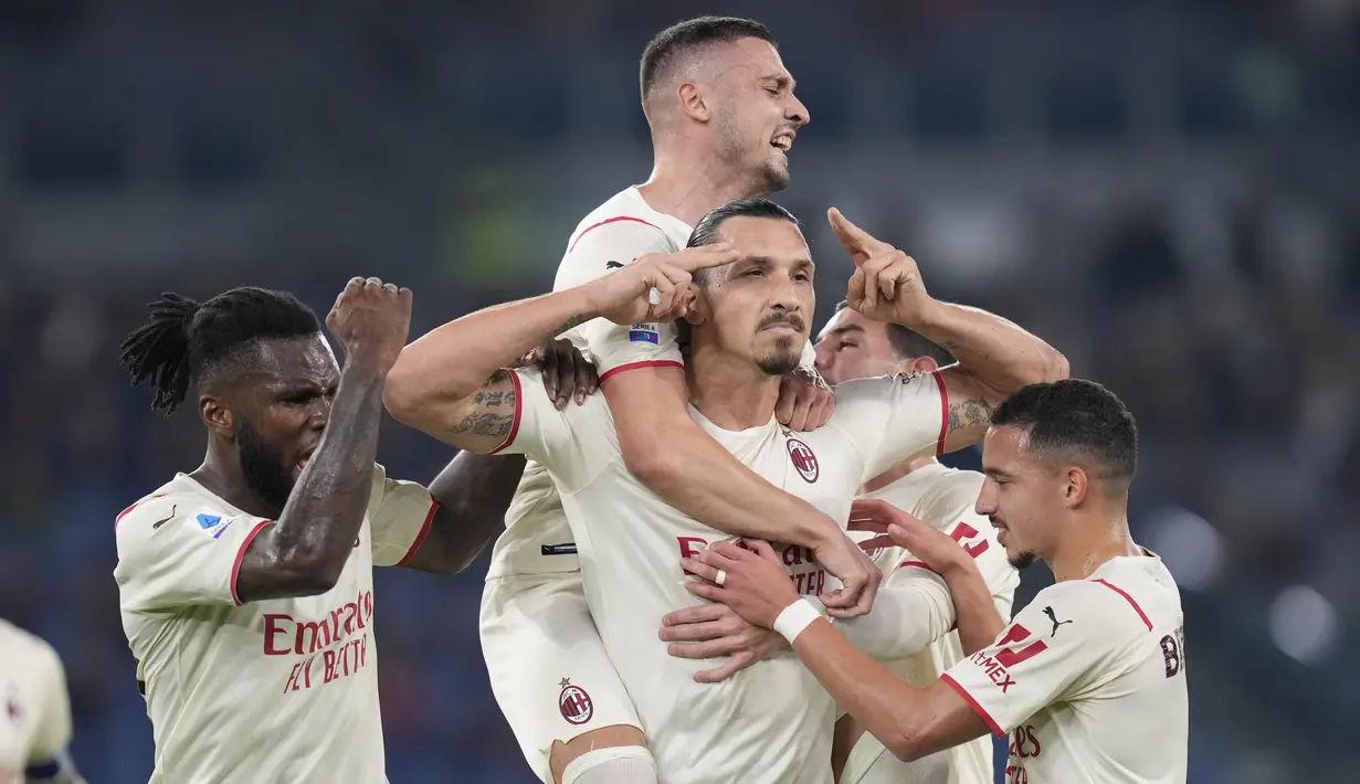 Pada masa injury time, AS Roma mampu mencetak gol lewat Stephan El Shaarawy. Sayangnya mereka tak mampu mencetak gol penyama kedudukan, sehingga Milan bisa melenggang keluar dari Stadio Olimpico sebagai pemenang dengan skor 2-1. (AP/Gregorio Borgia)