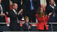 Pangeran William, Pangeran George dan Kate Middleton nonton langsung Inggris saat kalahkan Jerman di 16 besar Euro 2020 (AFP)