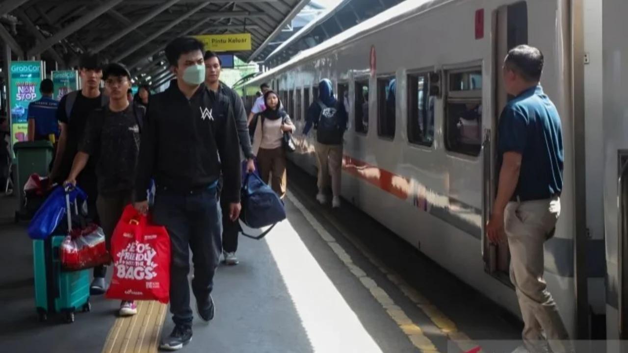 KAI Daop 6 Catat Lonjakan Penumpang 36.723 saat Puncak Arus Balik Nataru