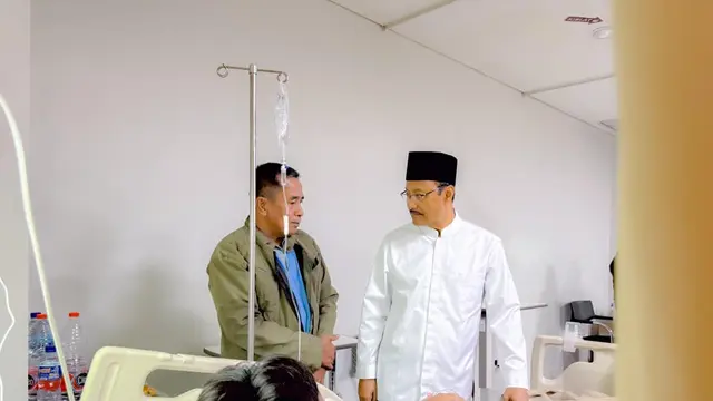 Mensos jenguk korban ledakan di SMAN 72