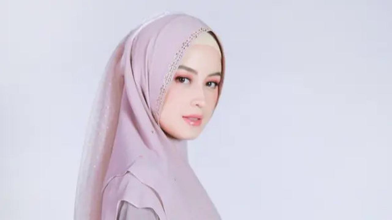 Kimberly Ryder Gagal Berangkat Haji Tahun Ini, Visa Furoda Jadi Kendala?