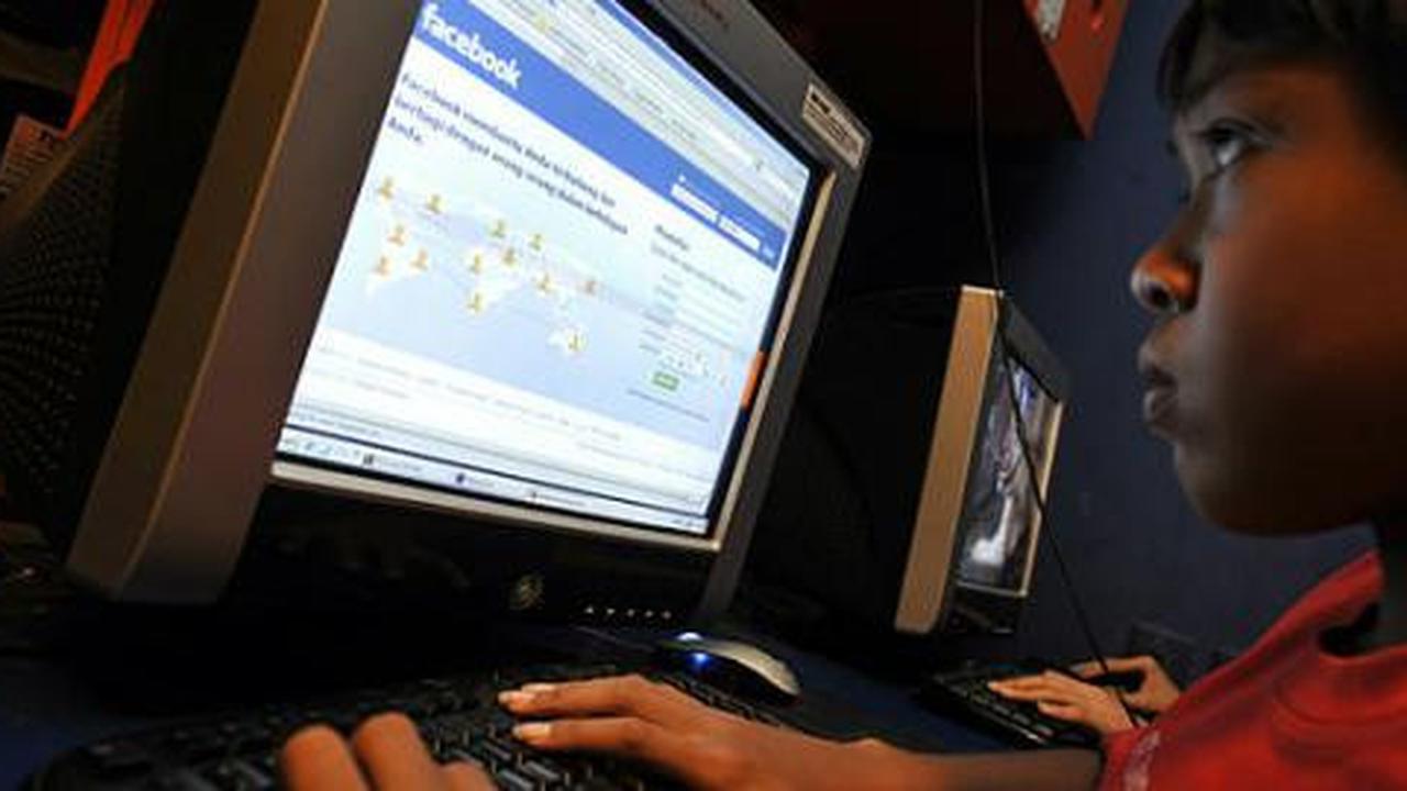 Sisi bahaya Facebook, Twitter atau jejaring sosial lain