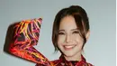 Komentar-komentar bernada jenaka membanjiri kolom unggahan tersebut. Salah satu netizen menulis, “Dek, kuliah di mana? Hati-hati ditaksir kakak senior ya.” Warganet lain menyebut Rossa semakin muda karena sering dipanggil "teteh." (Liputan6.com/IG/itsrossa910)