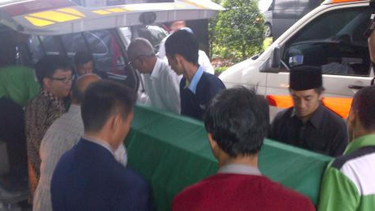 Pemakaman Fanny Habibie dilakukan secara militer