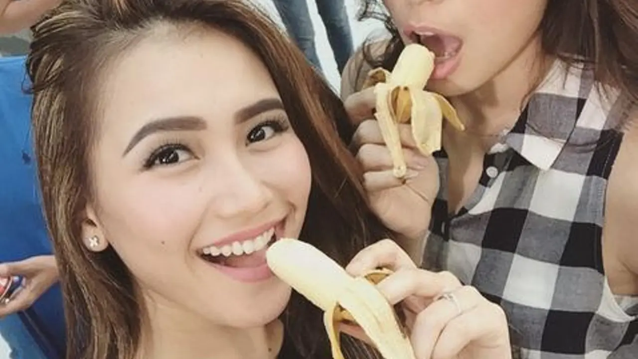 [Bintang] Ayu Ting Ting dan Jessica Iskandar
