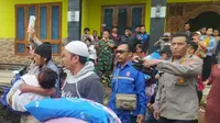 Korban hilang di lereng Gunung Argopuro dievakuasi ke Puskesmas Sumbermalang untuk mendapatkan pertolongan Medis (Istimewa)