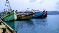 Masyarakat Pulau Natuna mendeklarasikan diri bersatu mendukung pengusiran kapal-kapal asing.