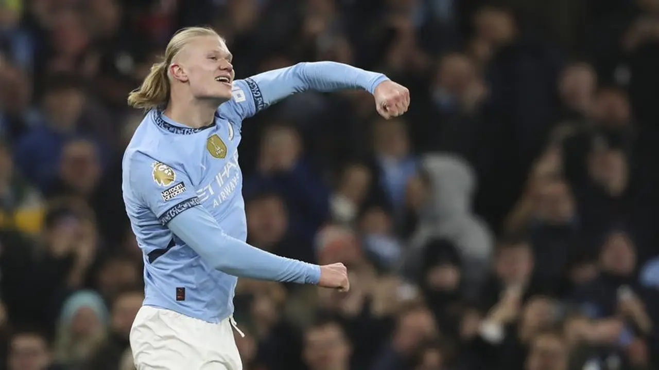 Erling Haaland merayakan gol pada laga Man City vs Chelsea di Premier Leafue 2024/2025 (c) AP Photo/Scott Heppell