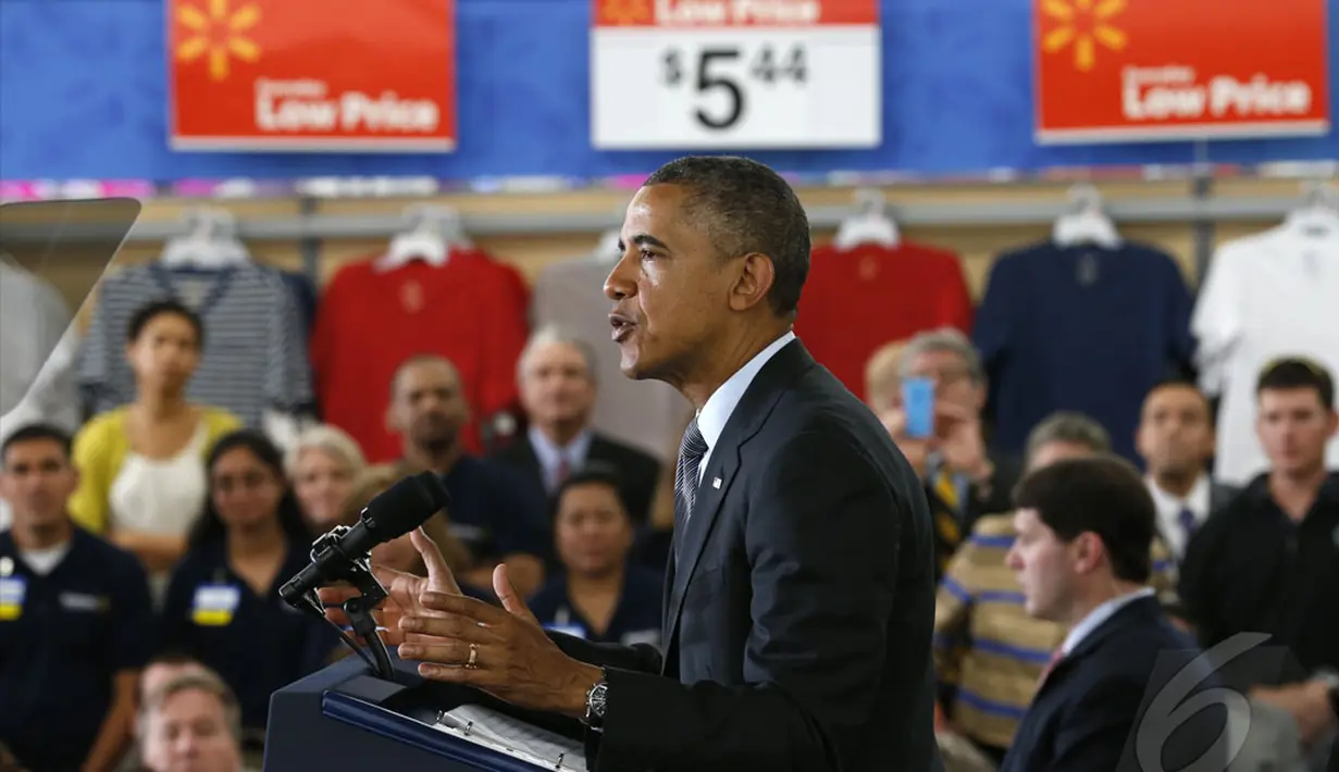 Obama terlihat santai meski pidato di tempat tak biasa, California, 9 Mei 2014 (REUTERS / Kevin Lamarque).
