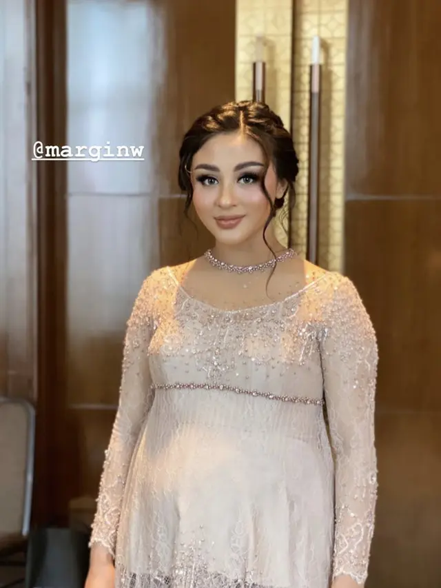 Potret Penampilan Para Bridesmaid di Acara Pernikahan Lesty Kejora dan Rizky Billar. (Sumber: Instagram/guginugraha)