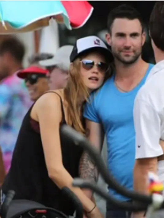 Adam Levine memang mengakui dirinya memang senang dengan anak kecil. (Via Youtube.com)