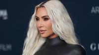 Kim Kardashian tiba pada acara LACMA Art+Film Gala di Los Angeles County Museum of Art, Los Angeles, Amerika Serikat, 5 November 2022. Kim Kardashian tampil glamor saat menghadiri LACMA Art+Film Gala yang bertabur bintang. (AP Photo/Allison Dinner)