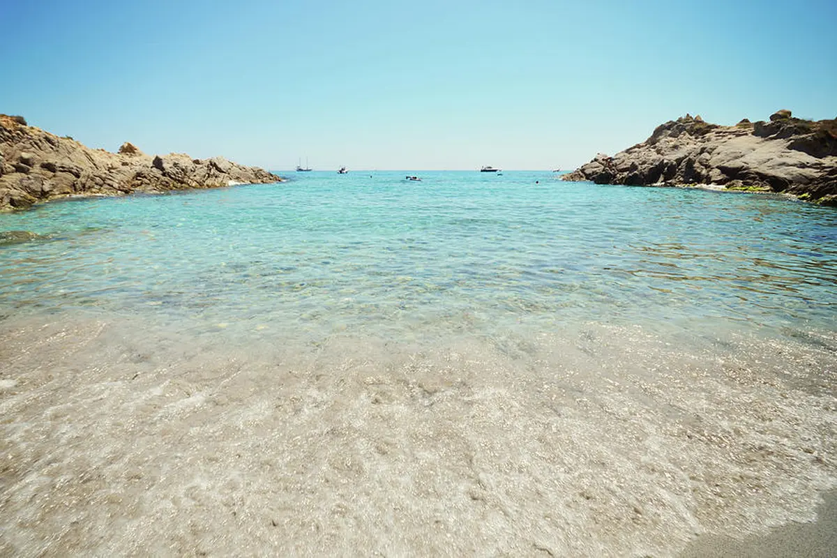 Pantai-pantai Cantik di Mediterrania yang Nggak Banyak Orang Tahu