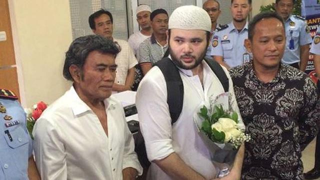 6 Momen Ridho Rhoma Bebas dari Penjara, Dijemput Sang Ayah