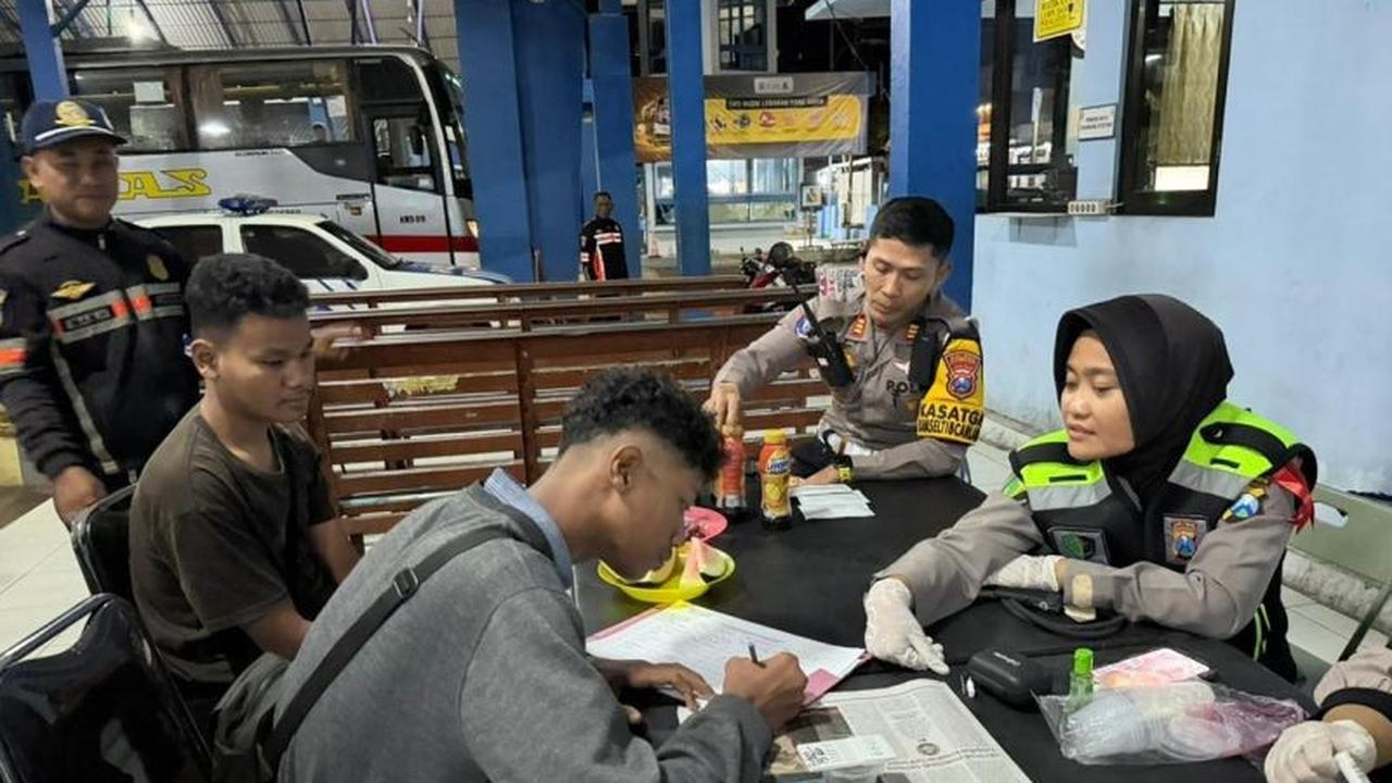 Polda Jatim Sediakan Layanan Kesehatan Mudik Gratis di Jalur Penyangga Ketapang Selama Operasi Ketupat Semeru 2026