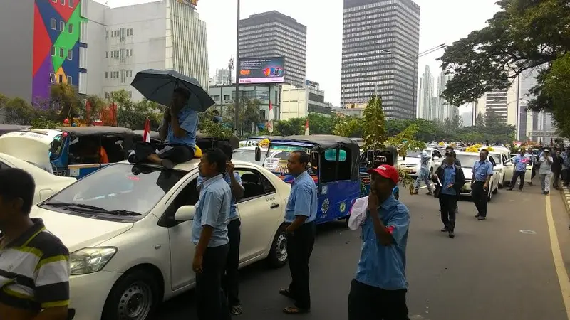 20160222-Demo-Sopir-Taksi-Jakarta