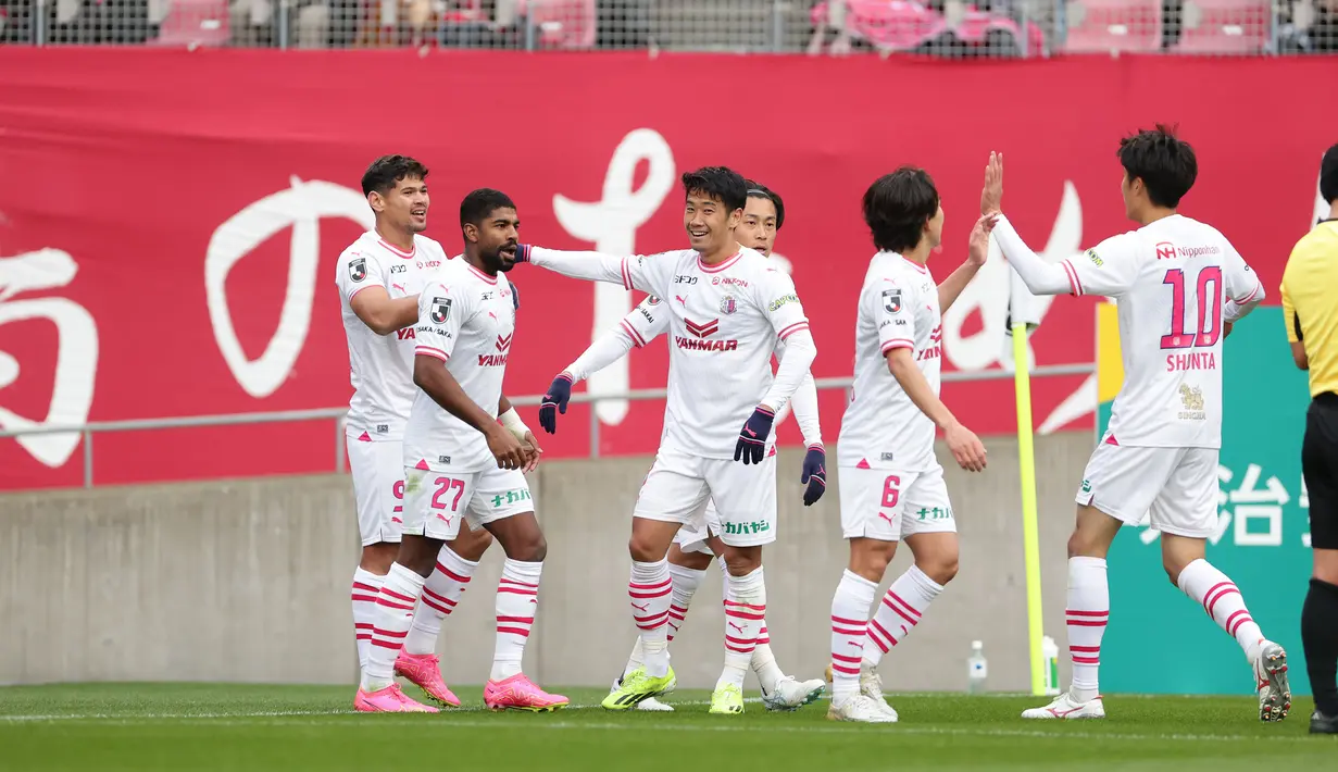 Sementara Cerezo Osaka mencatatkan tiga kemenangan dan dua hasil imbang, mencetak 9 gol, kebobolan 4 gol dan meraih 11 poin. (J.LEAGUE)