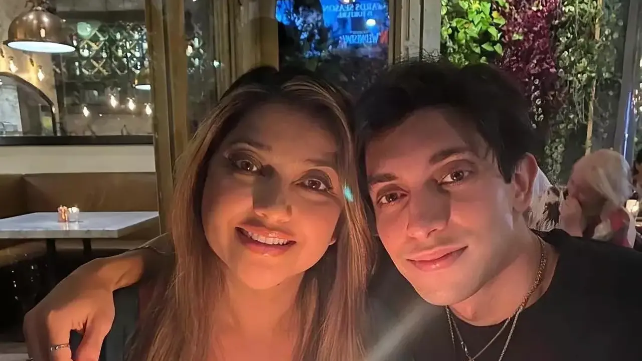Potret Artis dan Seleb Cantik yang Ternyata Sudah Punya Anak Bujang, Putra Sarah Azhari Bikin Salfok