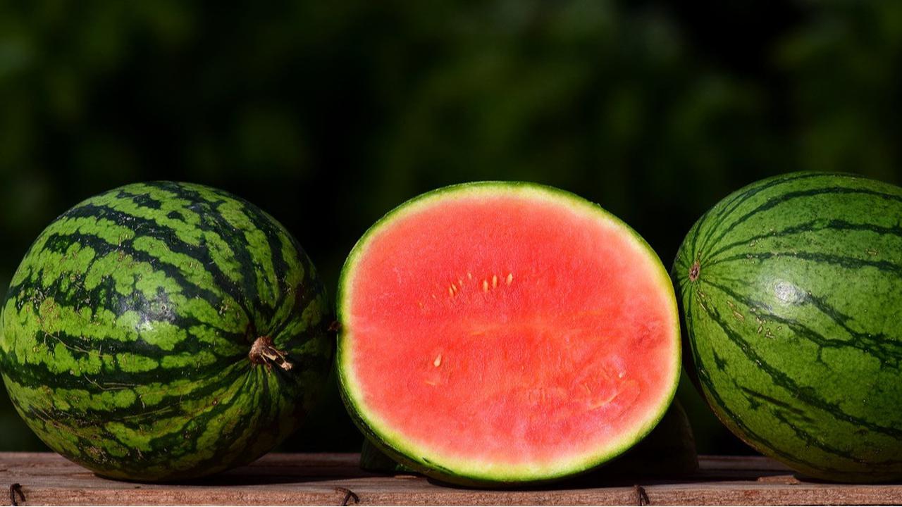 5 Manfaat Semangka untuk Kecantikan, Buat Kulit Bersinar dan Awet Muda