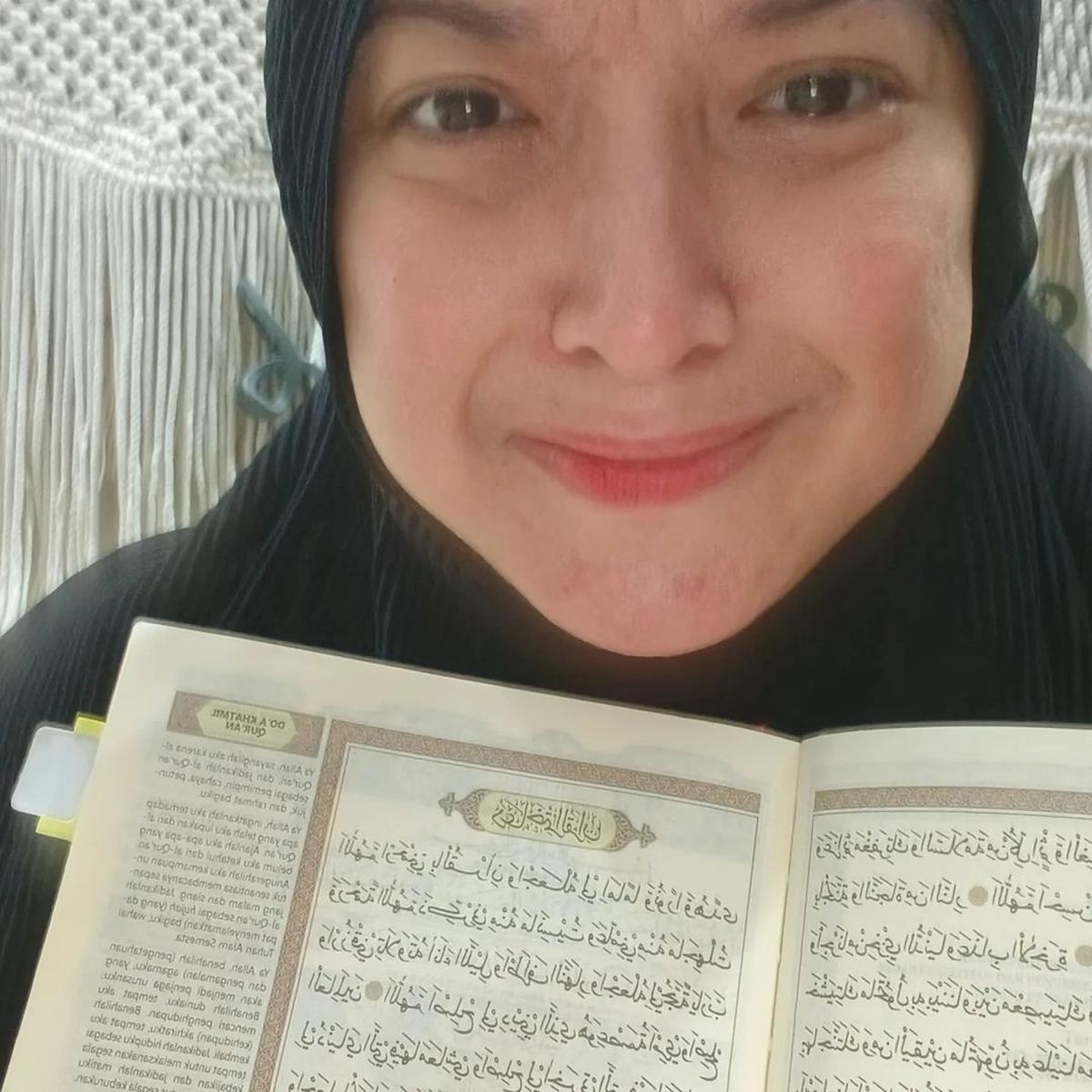 Momen Andhara Early Nangis Usai Khatam Quran Kelima Kalinya, Tak Kuasa Tahan Haru