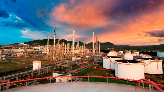 Salah satu Pabrik PT Chandra Asri Petrochemical