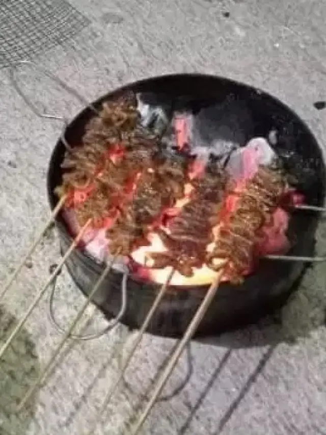Multifungsi, Ini 7 Potret Kegunaan Lain Hanger Selain Buat Jemur Pakaian