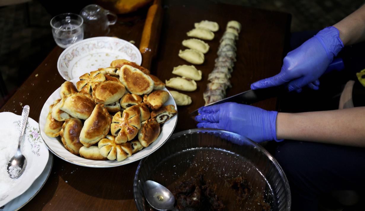 FOTO: Membuat Kue Populer Idul Fitri di Irak - Page 1 ...