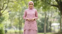 7 Model Gamis Terbaru Atas Brokat Bawah Polos 2025, Tampil Anggun dan Modern di Segala Acara