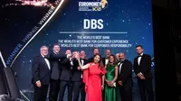 CEO DBS Tan Su Shan bersama tim Bank DBS foto bersama usai menerima penghargaan World&rsquo;s Best Bank&rdquo; dalam acara gala dinner Euromoney Awards for Excellence 2025 di London. (Dok. Bank DBS)