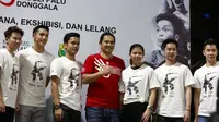 Haryanto Arbi (tengah) bersama pebulu tangkis Indonesia dalam acara penggalangan dana untuk gempa Palu dan Donggala (istimewa)