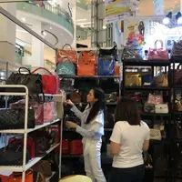 Bazaar barang branded preloved yang terbesar di Indonesia, Irresistible Bazaar akan hadir kembali untuk yang ke 12 kalinya.