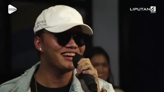 VIDEO: Live Acoustic Rizky Febian - Lagi Syantik