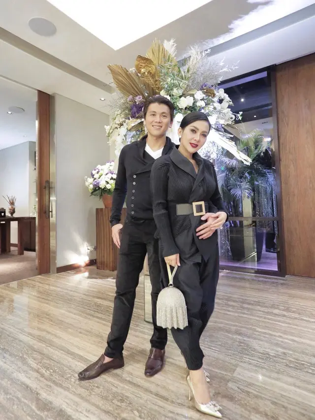 Reino Barack dan Syahrini. (Foto: Instagram @reinobarack)