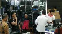 Top 3: Jokowi Ketahuan Asyik Belanja di Harco Mangga Dua 