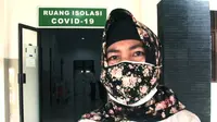 ada rencana untuk membuka relawan bagi yang bersedia merawat pasien Covid-19. Namun nampaknya alternatif tersebut sulit diterapkan karena tidak mudah mencari relawan.