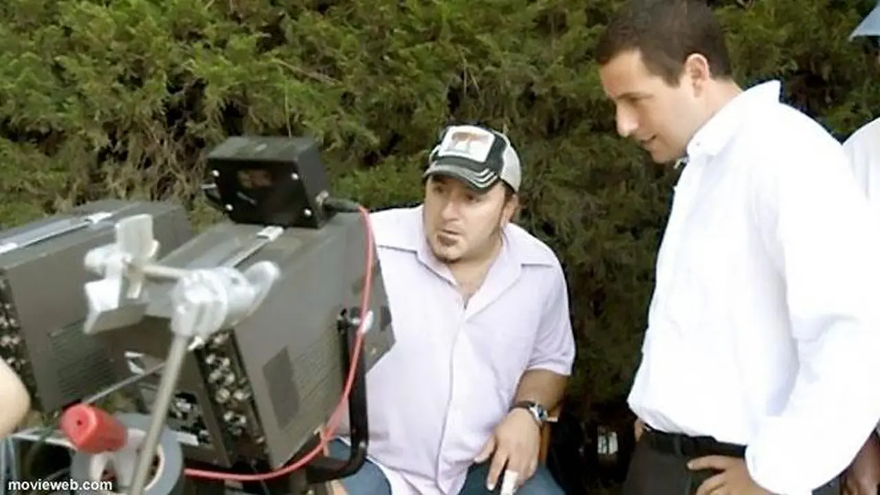 Adam Sandler Akui ada Udang di Balik Filmnya