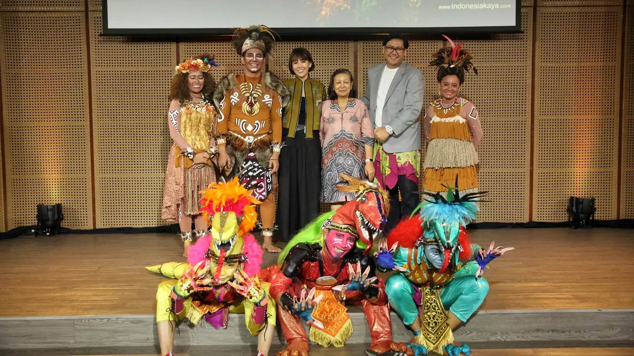 Pertunjukan Matahari Papua (Fimela/Adrian Putra)