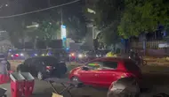 Aksi konvoi personel Brigade Mobil (Brimob) Polri memakai sepeda motor trail dan mobil menggeruduk Gedung Kejaksaan Agung (Kejagung) di Jalan Panglima Polim, Kebayoran Baru, Jakarta Selatan. (Tangkapan layar)