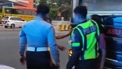 Penumpang Ditusuk Gunting, Sopir dan Kondektur Bus Ditangkap