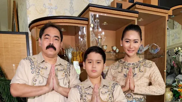 Melalui proses bayi tabung