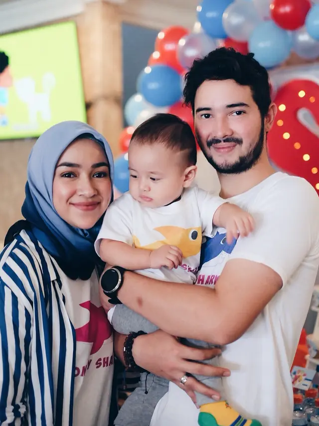 [Bintang] Aryani Fitriana dan Donny Michael